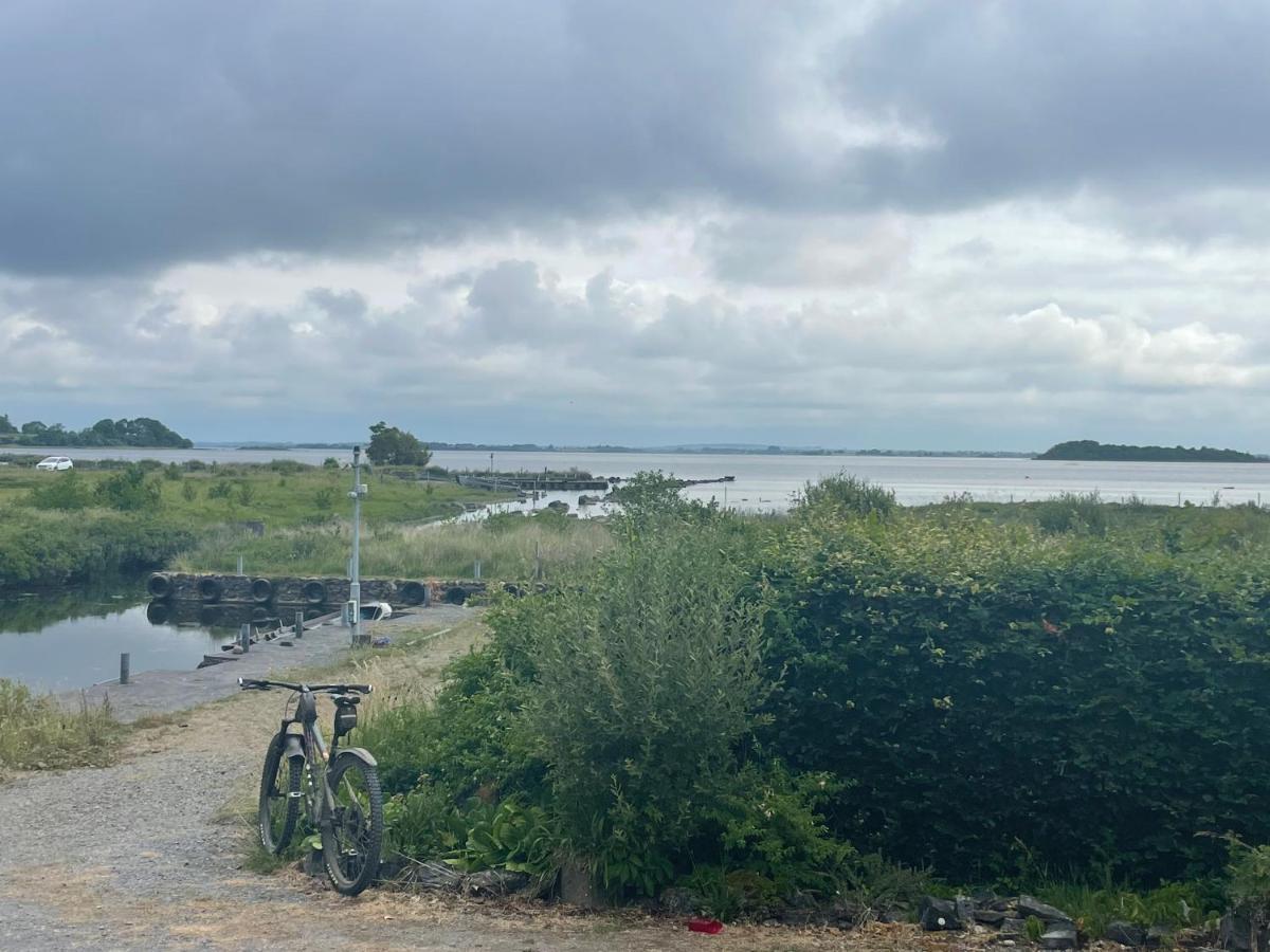 Lakeland Midsummer Lakehouse Oughterard Esterno foto