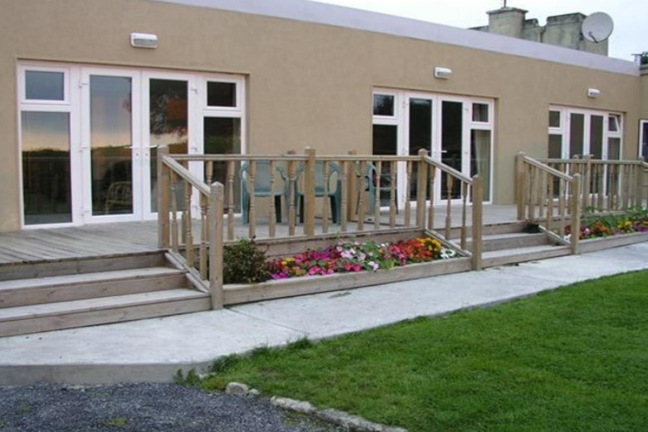 Lakeland Midsummer Lakehouse Oughterard Esterno foto