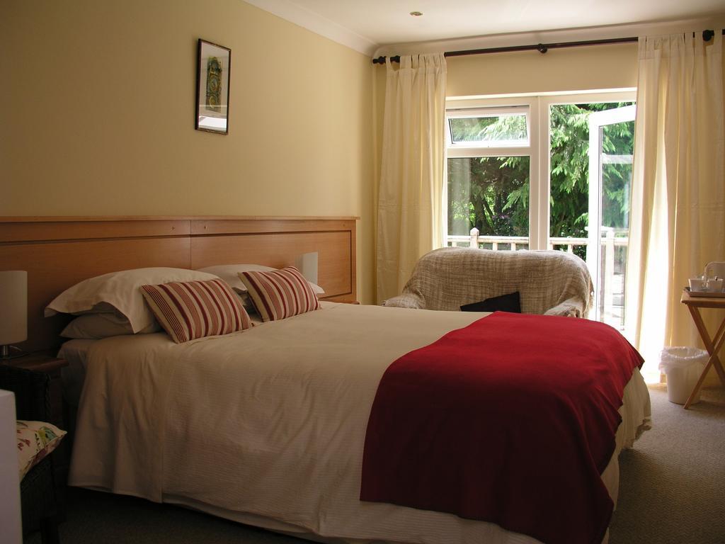 Lakeland Midsummer Lakehouse Oughterard Esterno foto
